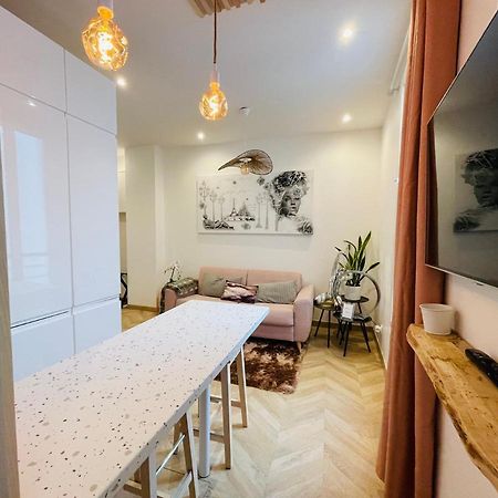 Le Nid Douillet De Patricia Appartement Parijs Buitenkant foto